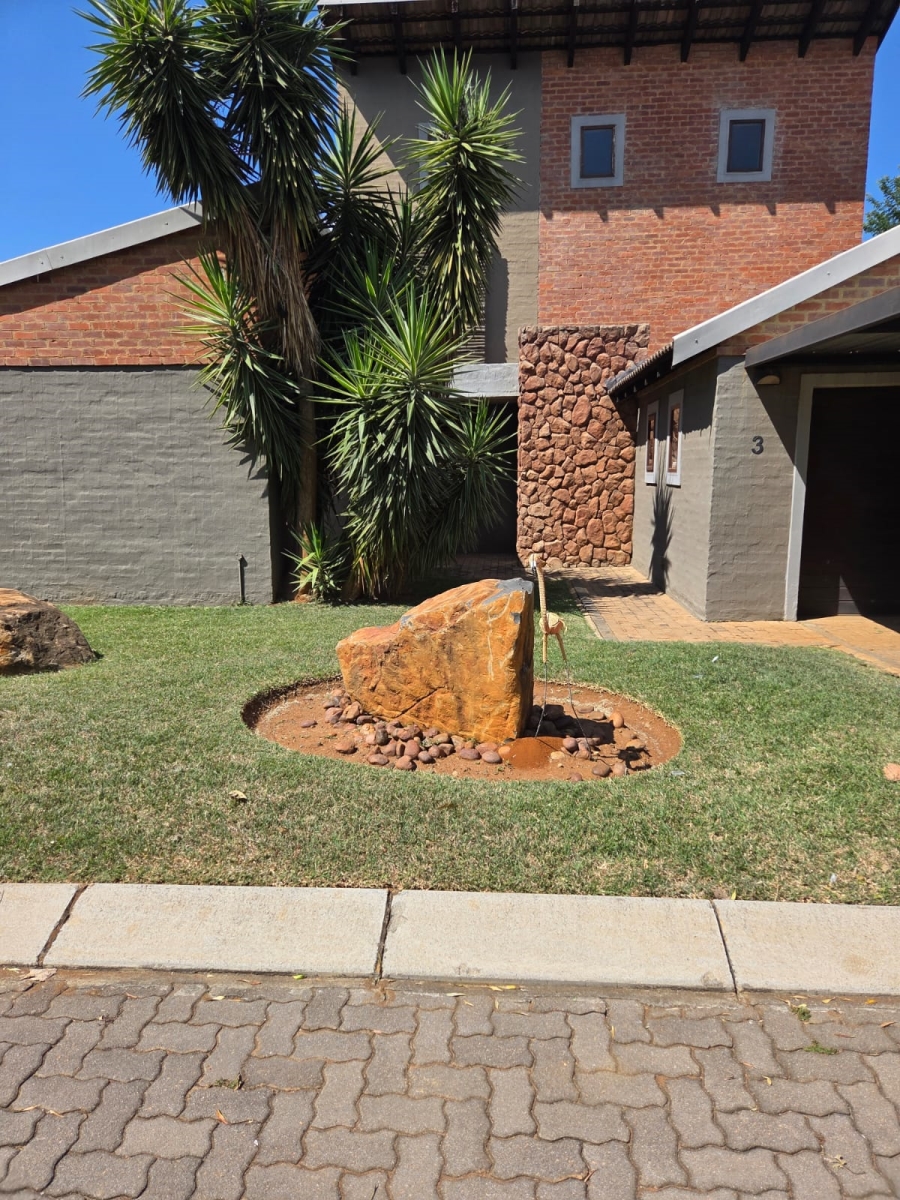 4 Bedroom Property for Sale in Waterval East North West